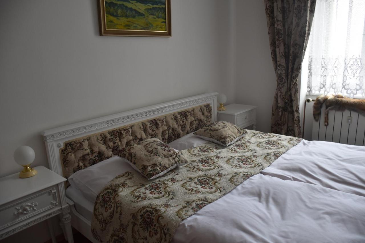 Lovecký Apartmán na náměstí ve Frenštátě pod Radhoštěm Frenštát pod Radhoštěm Exterior foto