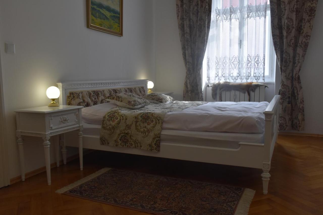 Lovecký Apartmán na náměstí ve Frenštátě pod Radhoštěm Frenštát pod Radhoštěm Exterior foto