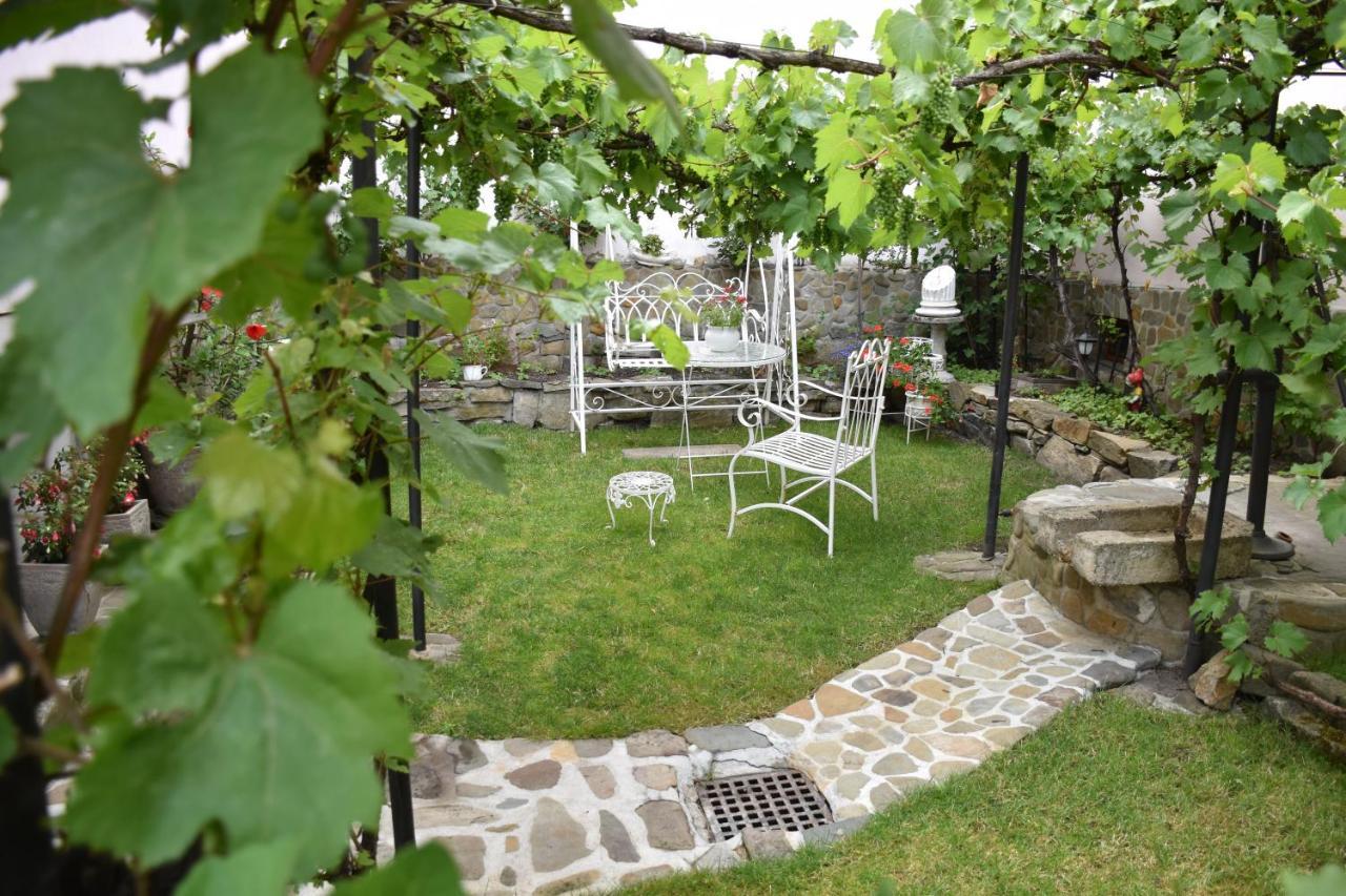 Lovecký Apartmán na náměstí ve Frenštátě pod Radhoštěm Frenštát pod Radhoštěm Exterior foto